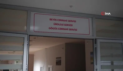 Beyin kanaması geçiren 112 yaşındaki hasta riskli operasyon sonrası sağlığına kavuştu